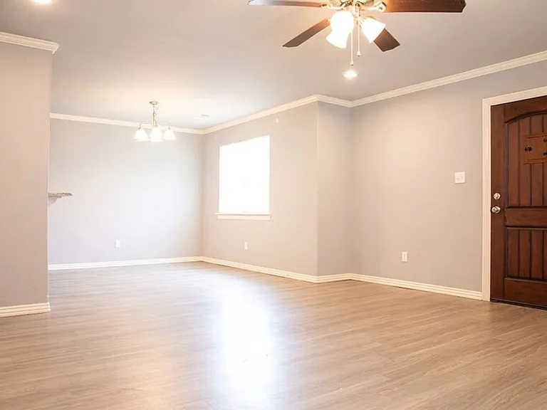 1316 N Sicily Ln — Photo 3