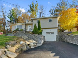 66 Parkview Rd, Elmsford, NY 10523