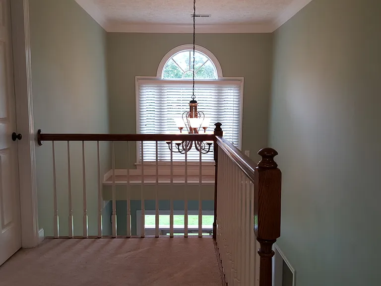 210 Clayton Dr — Photo 9