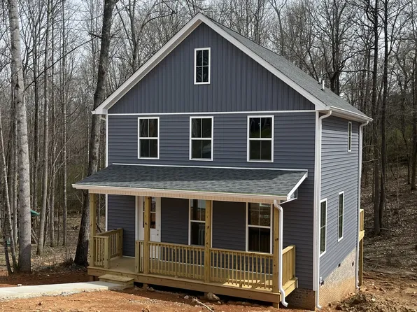 522 Lewis Ln, Charlotte, TN 37036