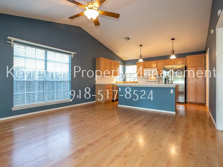 9638 S 90th East Ave — Photo 11