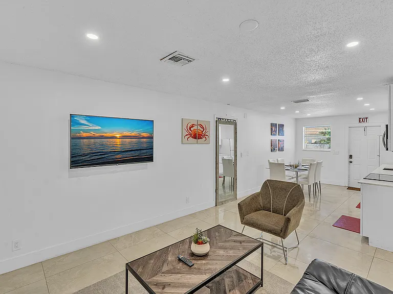 2121 McKinley St #2 — Photo 4