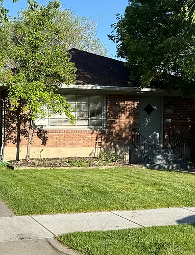 2000 S View St #3 Photo 1