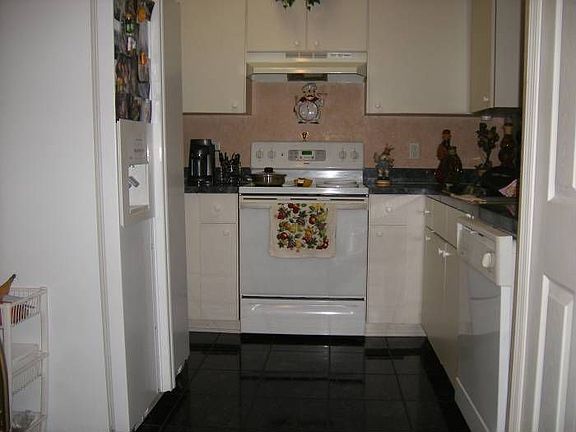 2nd image of 6013 Scotchwood Gln APT 22