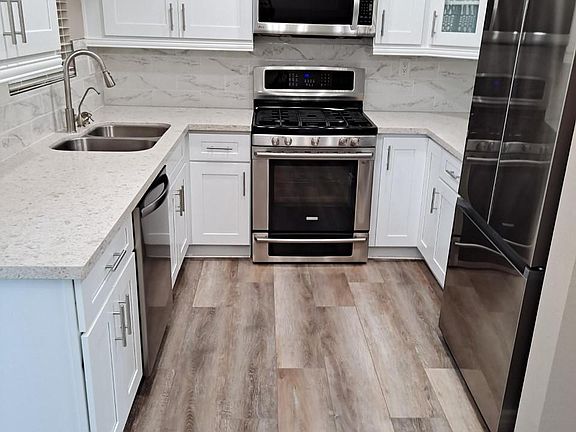 2nd image of 850 E Lynwood Dr #4