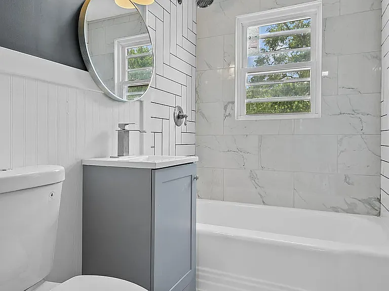 2844 Duluth St — Photo 3