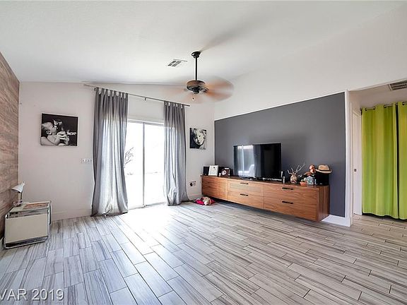 3rd image of 537 Alecandro Daniel Ave