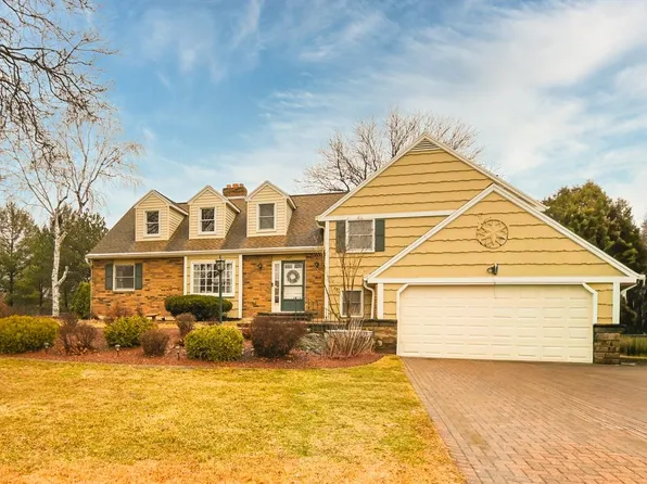 747 Bordeaux Rue, Green Bay, WI 54301