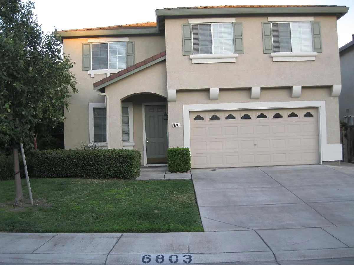 6803 Brook Falls Cir photo 1