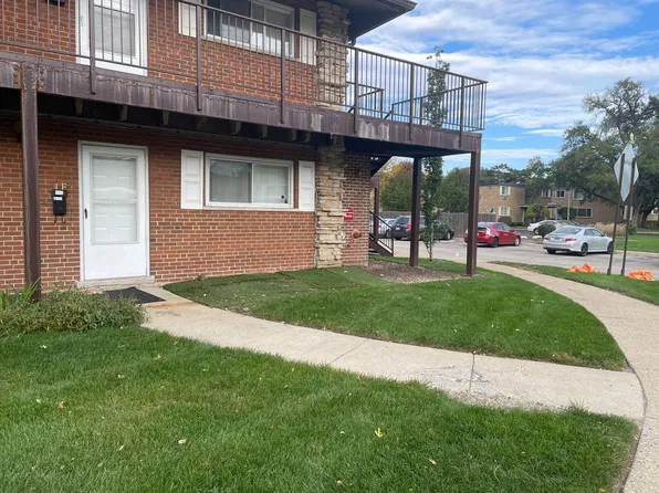 1480 S Busse Rd APT 1F, Mount Prospect, IL 60056