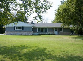 3179 County Rd W, Saukville, WI 53080