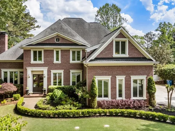 1850 Highgrove Club Dr, Milton, GA 30004