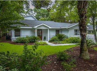 607 McCants Dr, Mount Pleasant, SC 29464