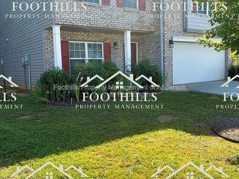 31 Ravencrest Dr — Photo 2