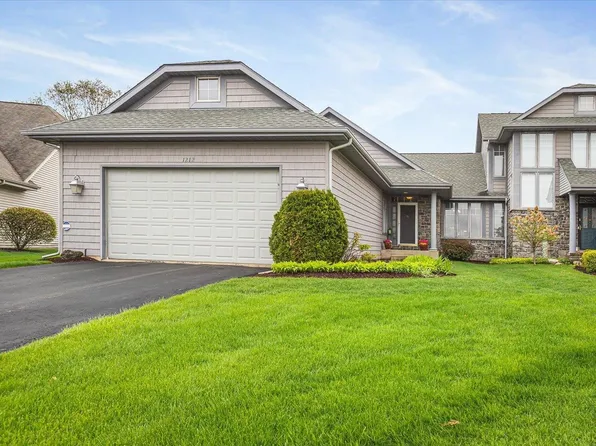 1212 Sanctuary Cir, Rockford, IL 61107