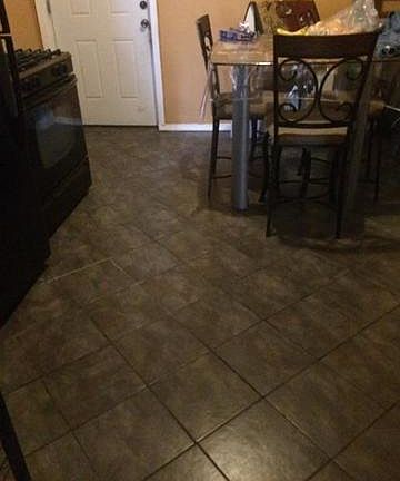 4th image of 821 W 50th Pl