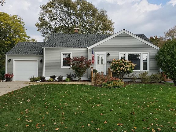 3rd image of 723 S La Londe Ave