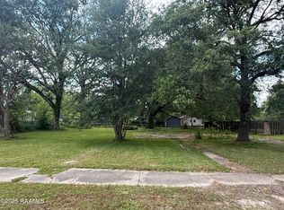 521 S 4th St, Eunice, LA 70535