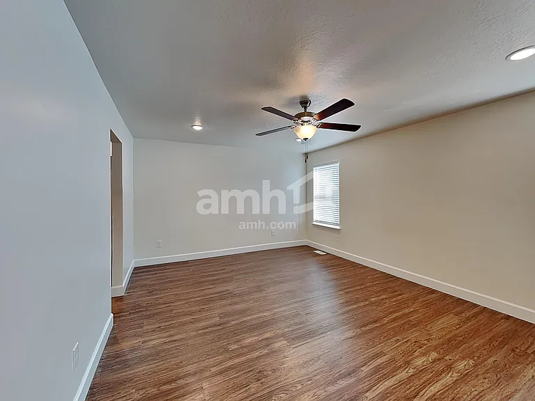 2294 E Buckskin Way — Photo 9