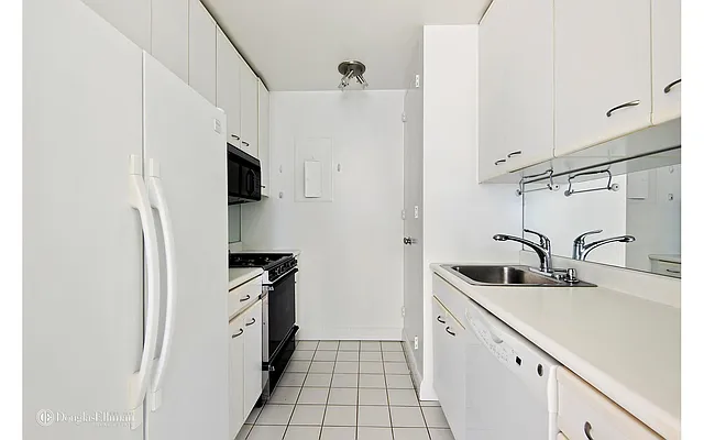 Rented by Douglas Elliman | media 32