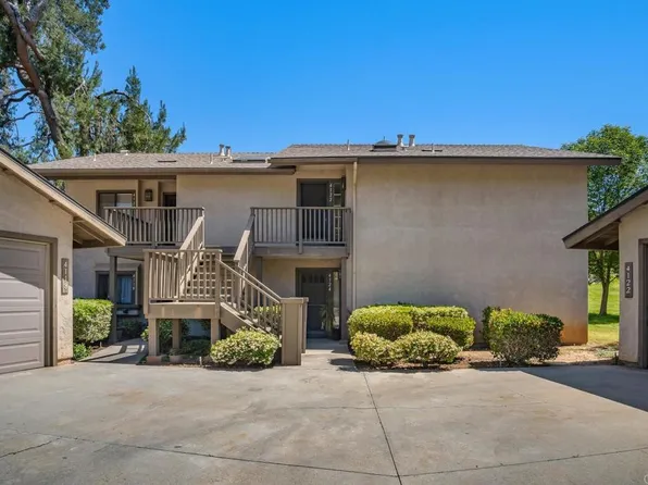 4122 Oak Island Ln, Fallbrook, CA 92028