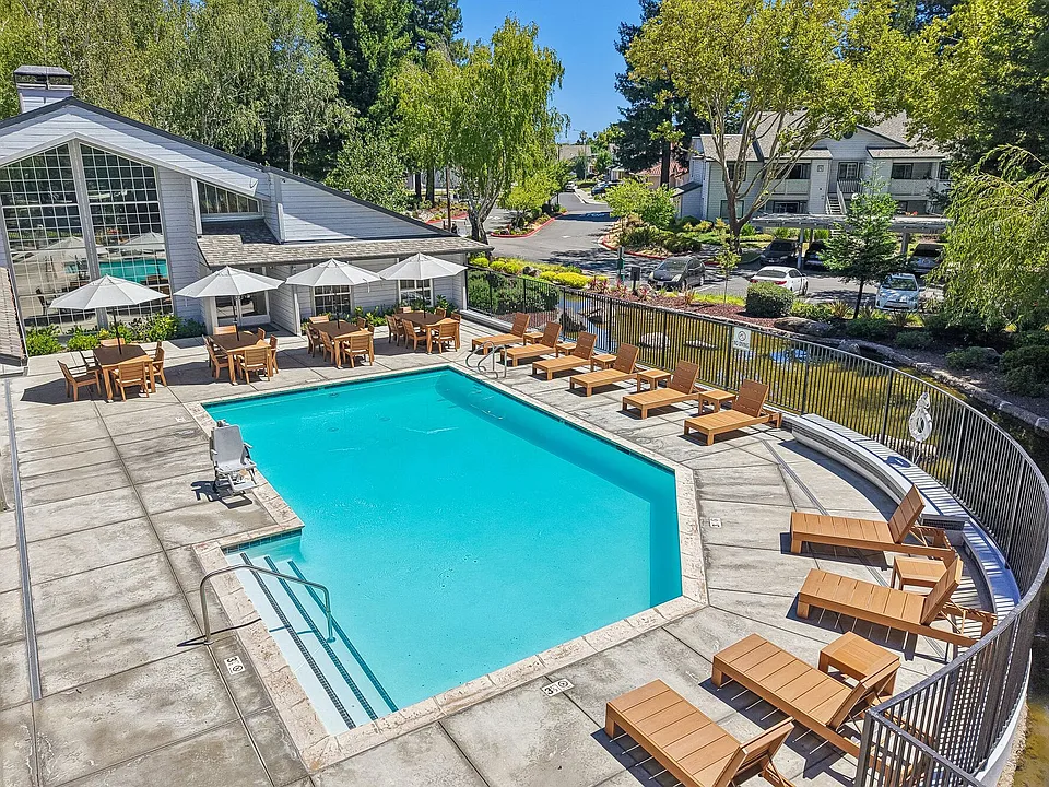 Country Brook Rental Condos