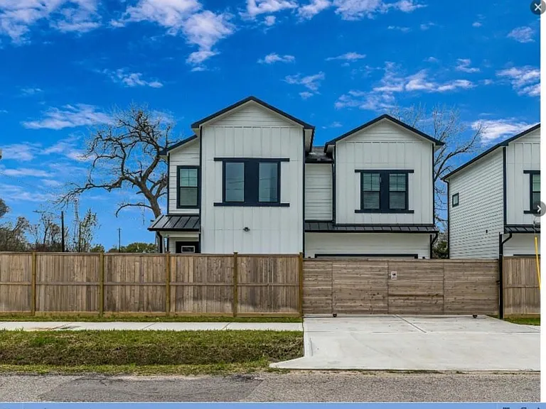 2720 Spence Rd — Photo 1