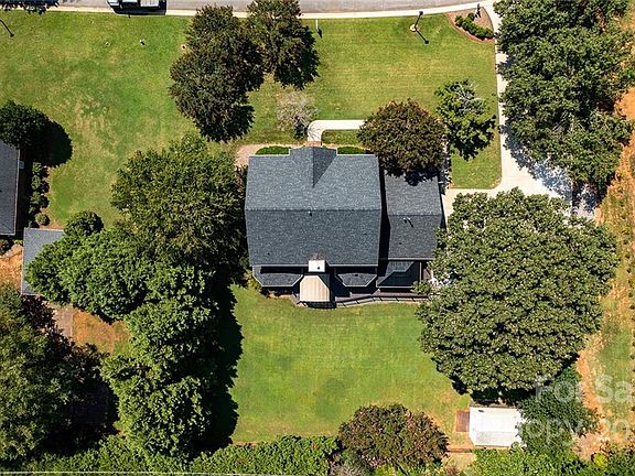 2nd image of 1367 Obrian Dr