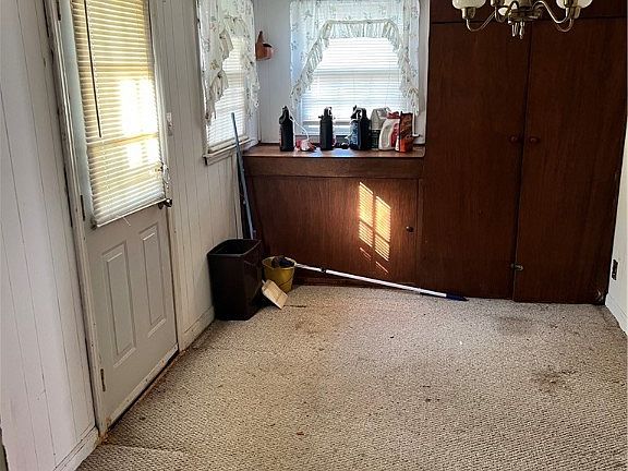 5th image of 122 Bunker Hill Rd