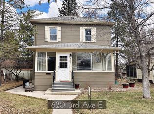 620 3rd Ave E, Williston, ND 58801