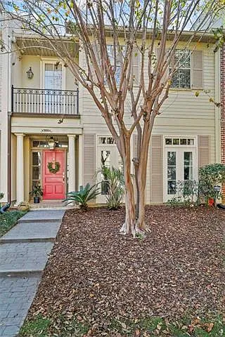 4 bed, 3.5 bath, 3029 sqft, $3,000 — Photo 1