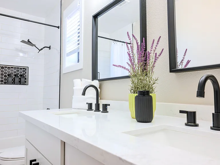 7804 Sparkle Ave — Photo 32