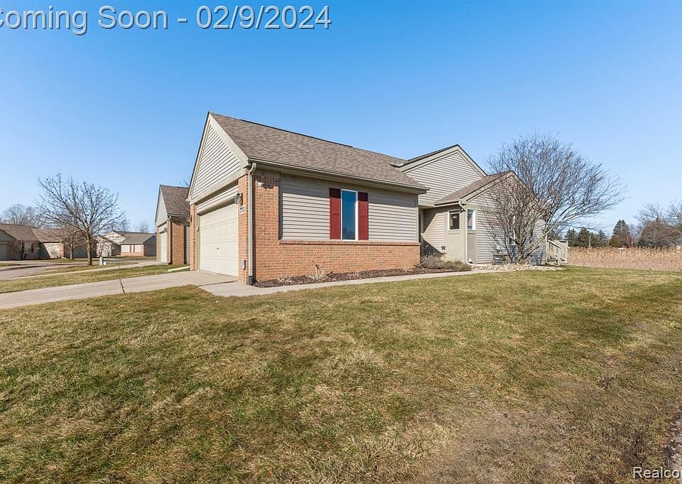 3113 Falcon Dr Burton MI 48519 Zillow