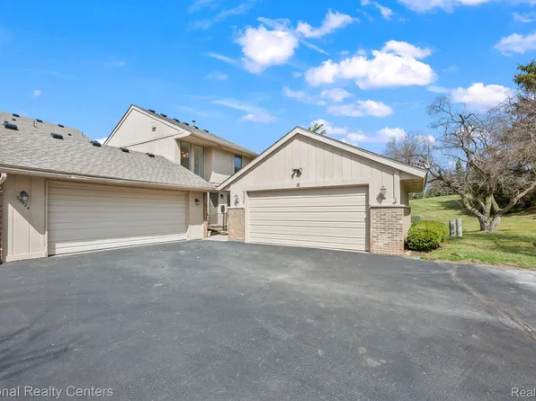 35428 Heritage Ln, Farmington, MI 48335