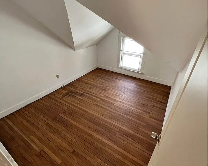 10 Jefferson Ave #3 — Photo 5