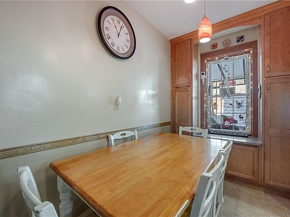 5th image of 3623 Avenue T