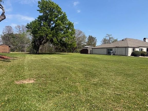 2nd image of 2225 Riverside Dr