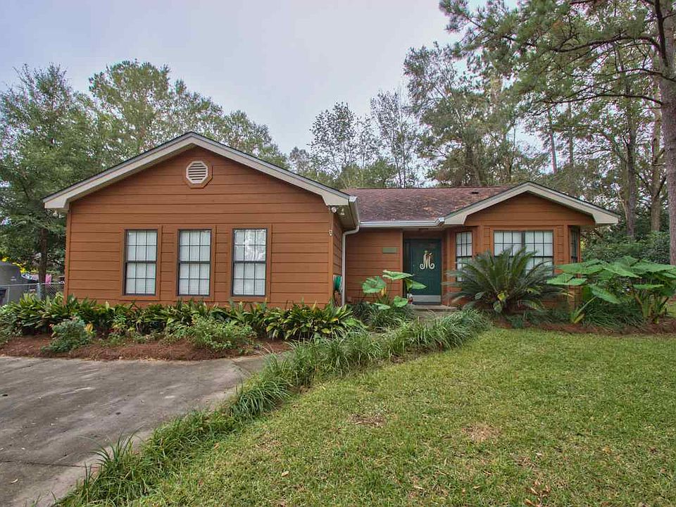 1st image of 2636 Brentshire Dr