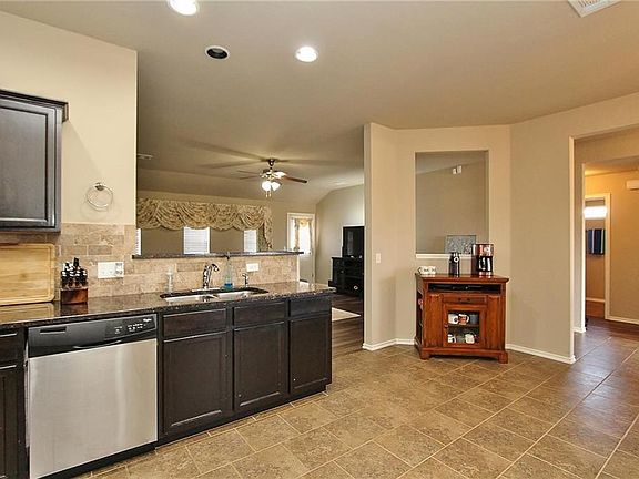 5th image of 4601 Hunter Blvd