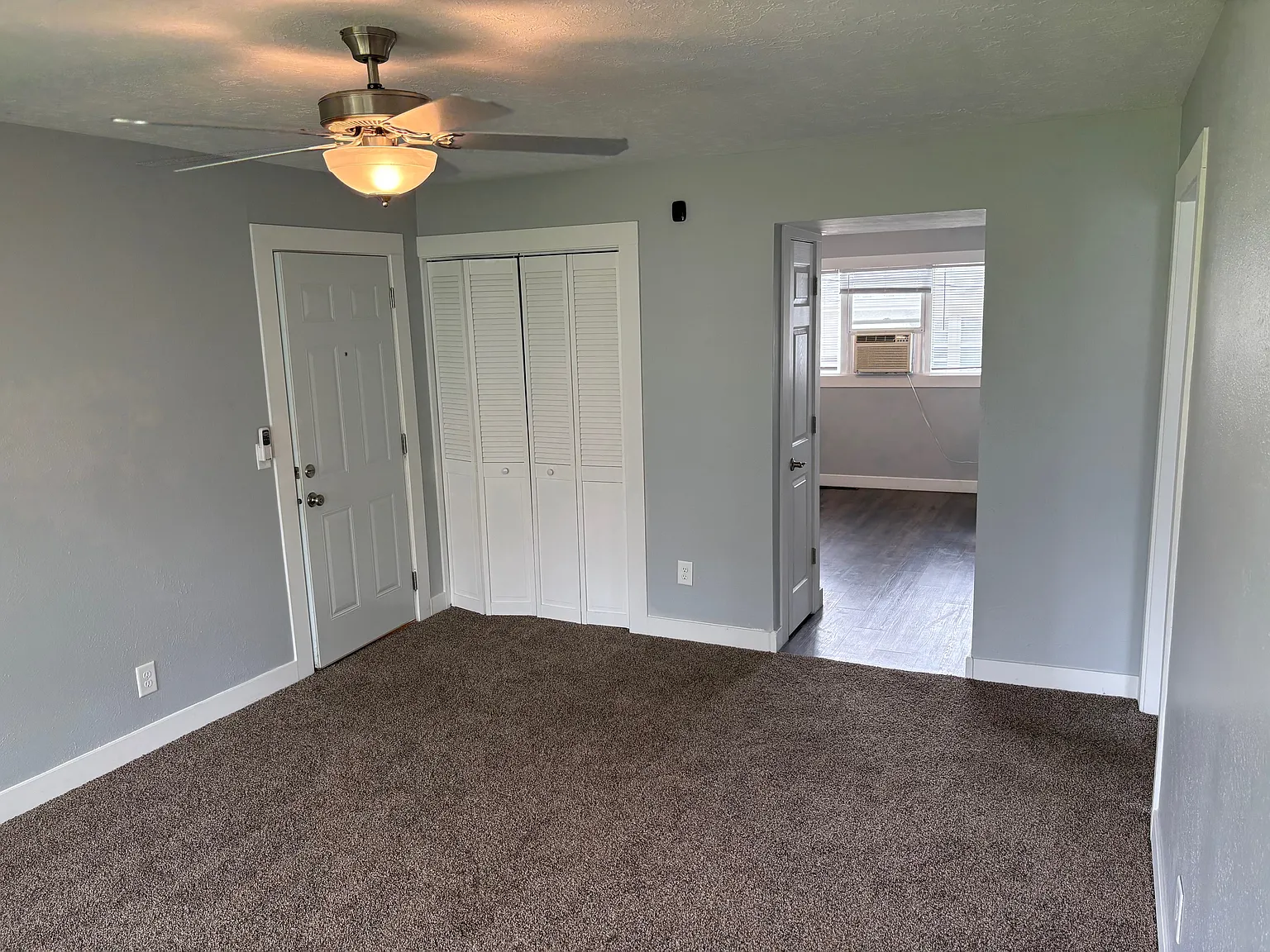 Cute 2br/1ba Near Wsc/Arc! — Photo 4