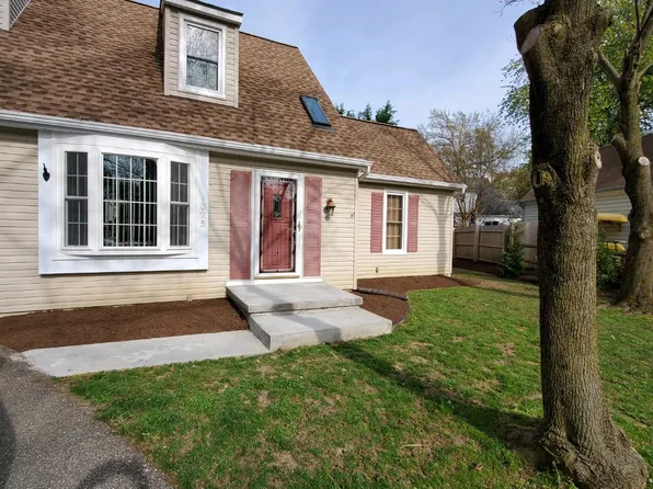 1025 Hyde Park Dr, Annapolis, MD 21403
