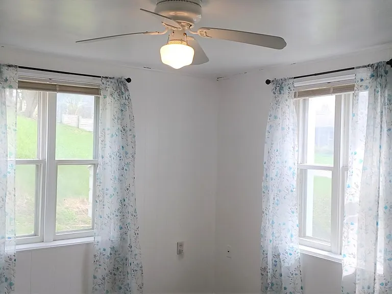 232 N Lake St SE #1 — Photo 18