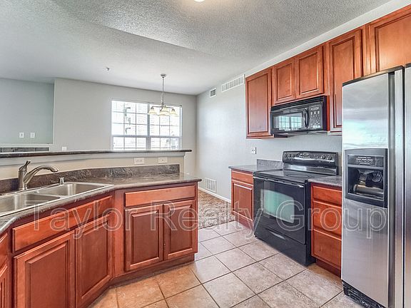 4th image of 2855 Blue Sky Cir Unit 3-202