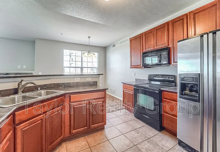 2855 Blue Sky Cir #3-202 — Photo 4