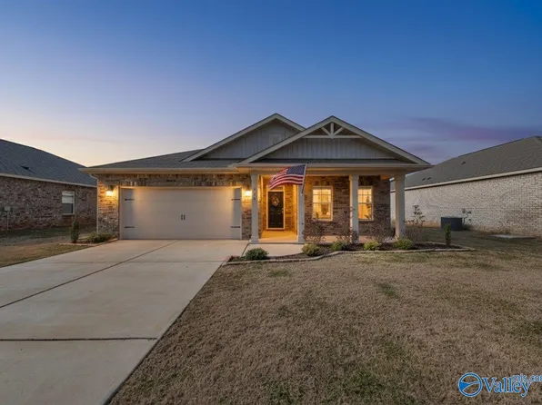 120 Branton Ct, New Market, AL 35761