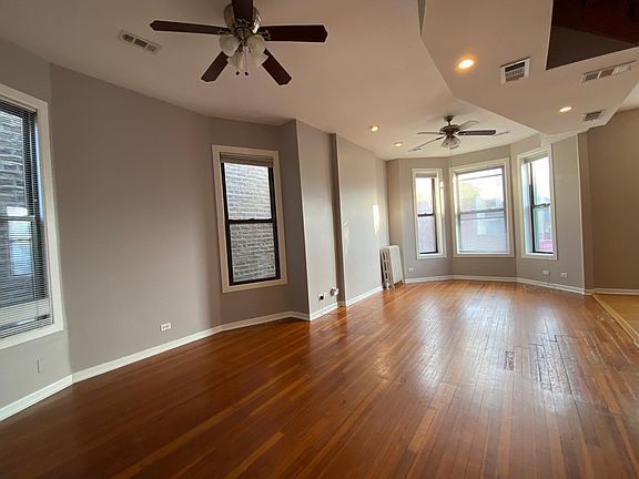 2nd image of 2202 W Belmont Ave
