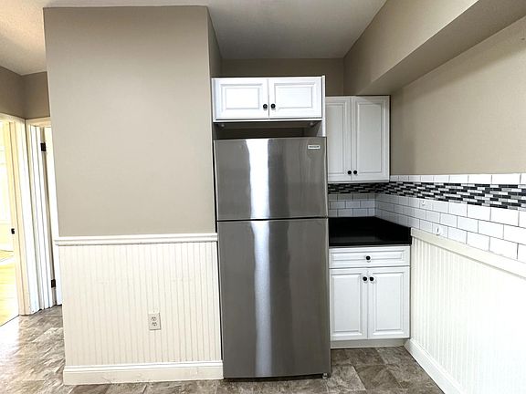 3rd image of 44 Farrington St APT 3
