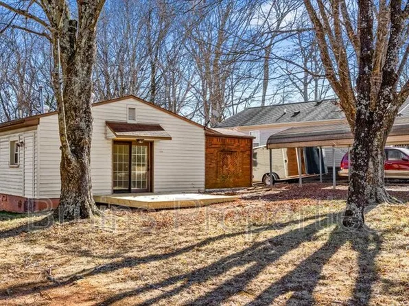 3134 Dillon Rd, Jamestown, NC 27282