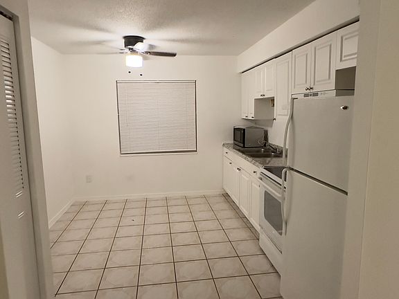 5th image of 716 Michigan Ct APT 4
