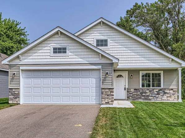 805 Juniper Ln NW, Montgomery, MN 56069